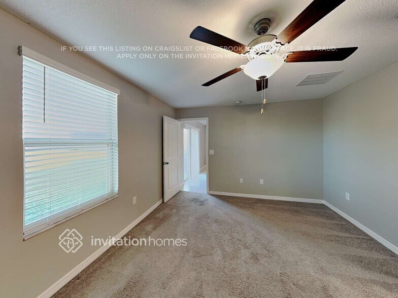 Building Photo - 2210 Treesdale Ave