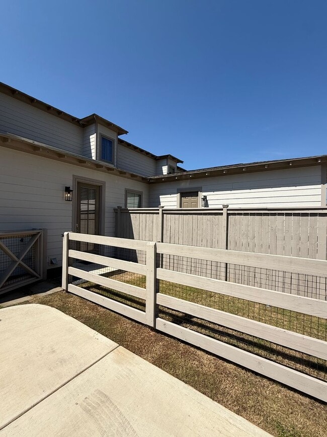 Building Photo - Northgate Townhomes Auburn