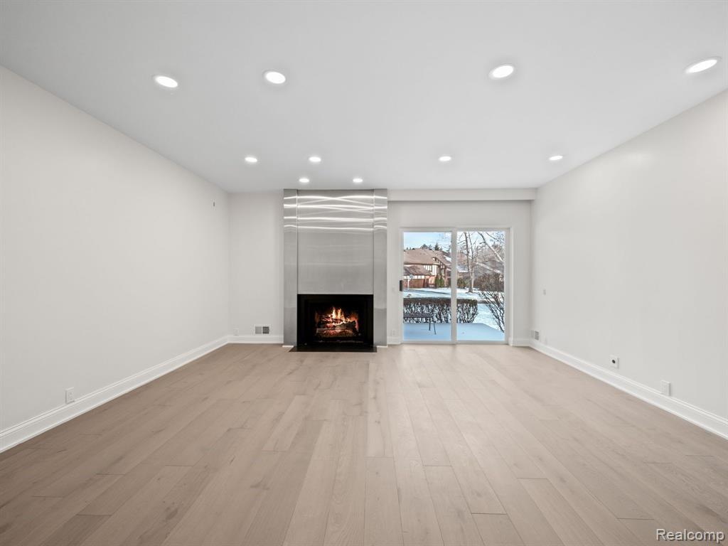 Building Photo - 1756 Alexander Dr