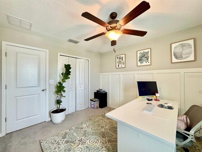 Building Photo - 10509 Carloway Hills Dr