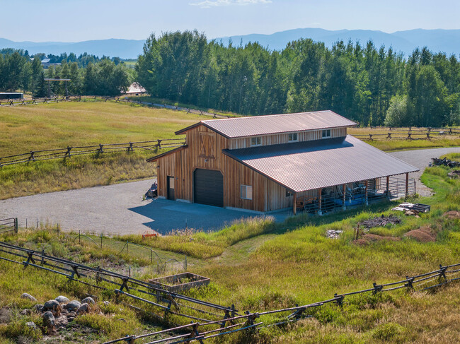 Building Photo - 1590 Bustle Creek Rd