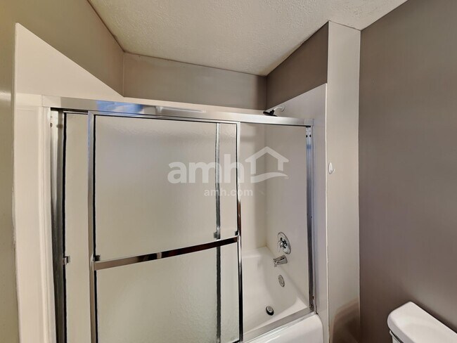 Building Photo - 447 S 1250 E