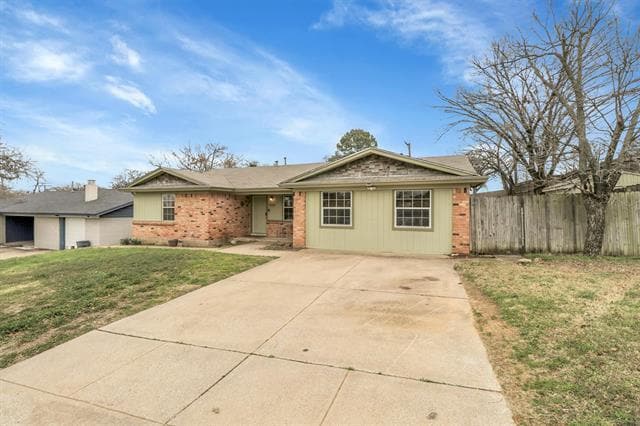 Building Photo - 321 Bowles Ct
