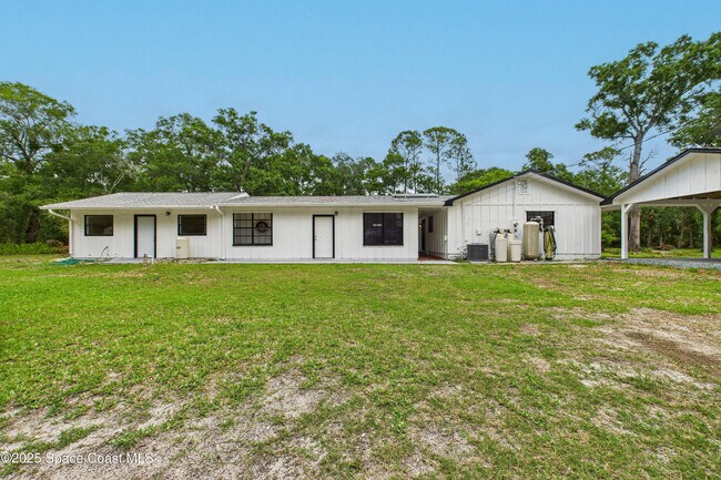 Building Photo - 2318 Old Samsula Rd