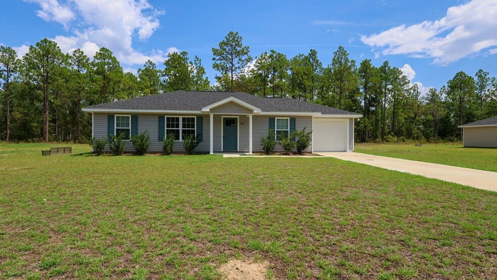 Building Photo - 521 Church Cir