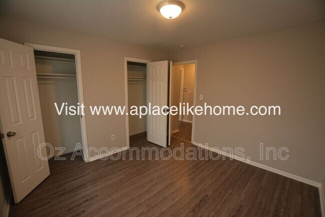 Building Photo - 3607 W 47th St