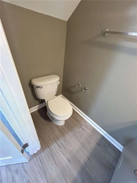 Building Photo - 1008 Prestwyck Ct