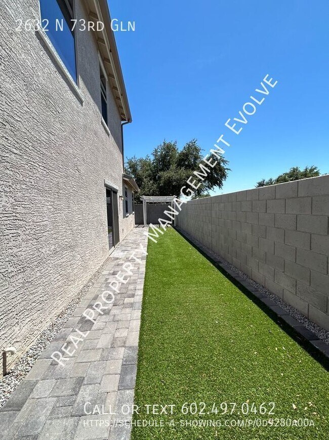 Building Photo - COME TOUR TODAY!