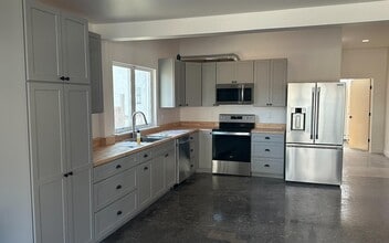 Building Photo - 9 Johnson Ln