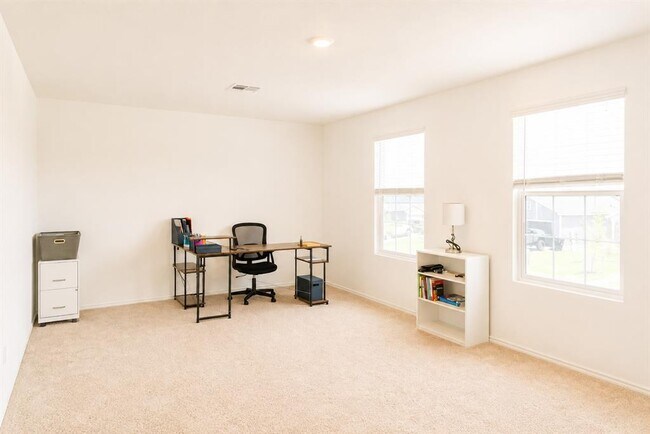Building Photo - 193 Gypsum Vly