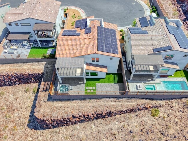 Building Photo - 1038 Delbrook Ave