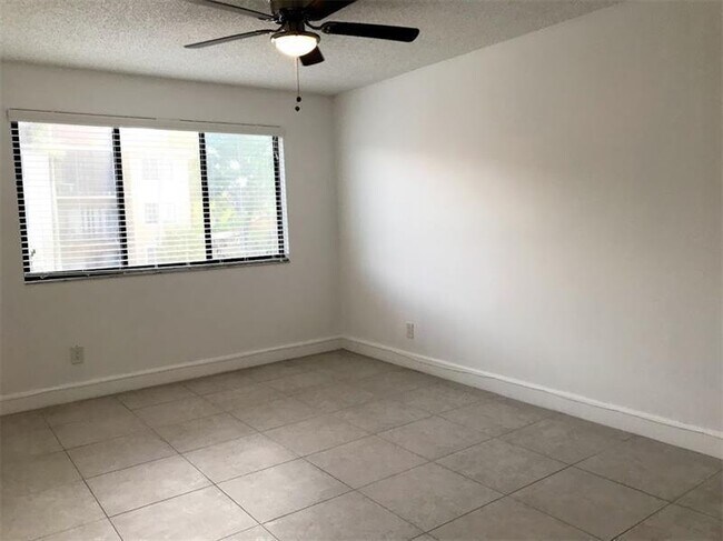 Building Photo - 9022 W Atlantic Blvd