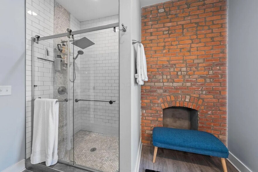 Building Photo - 144 Wilson Ave