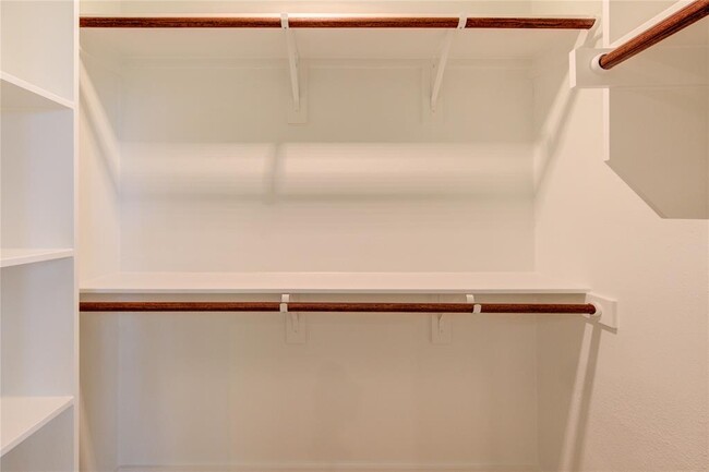 Building Photo - 3843 Westmeadow Dr