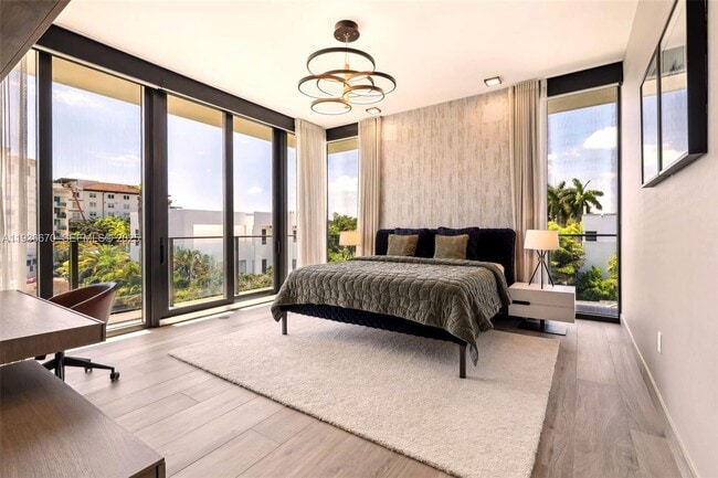 Building Photo - 3581 E Glencoe St