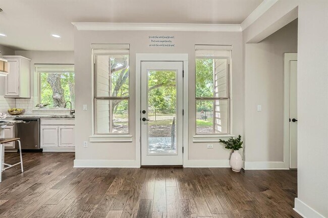 Building Photo - 9607 McKnight Lp