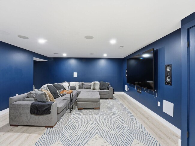 Building Photo - Freshly Refined Home with Generous Space and Timeless Appeal