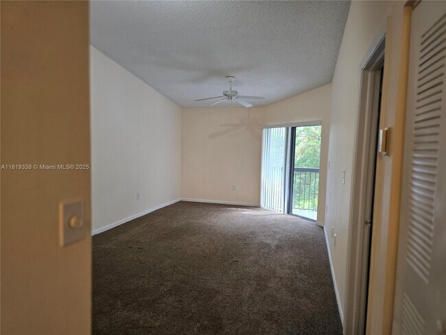 Building Photo - 9892 Nob Hill Ln