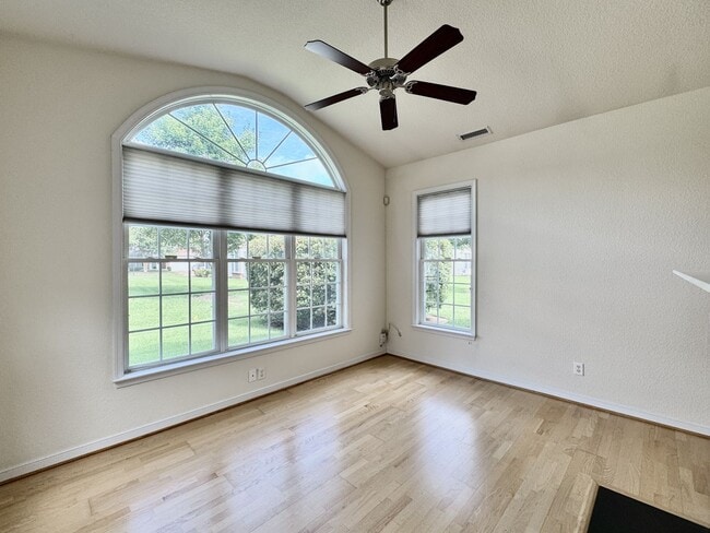 Building Photo - 3-Bedoom 1-Story Condo In Eagle Pointe! St...
