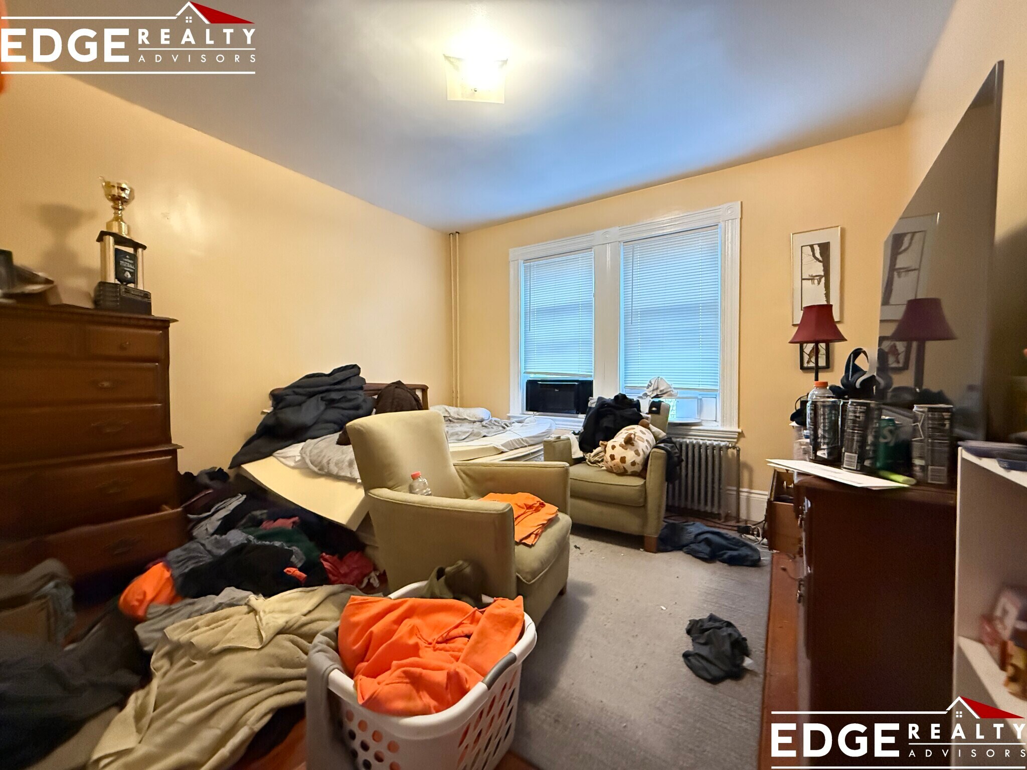 Building Photo - 223 Parsons St