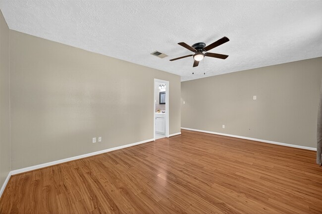 Building Photo - 2314 Pilgrims Bend Dr