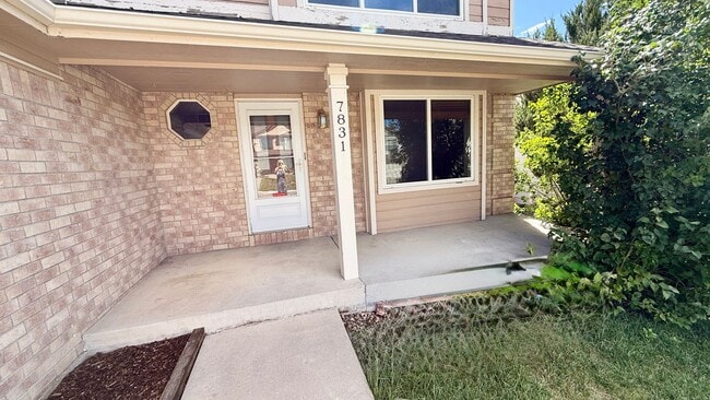 Building Photo - STOP LOOKING, YOU FOUND YOUR NEXT HOME!