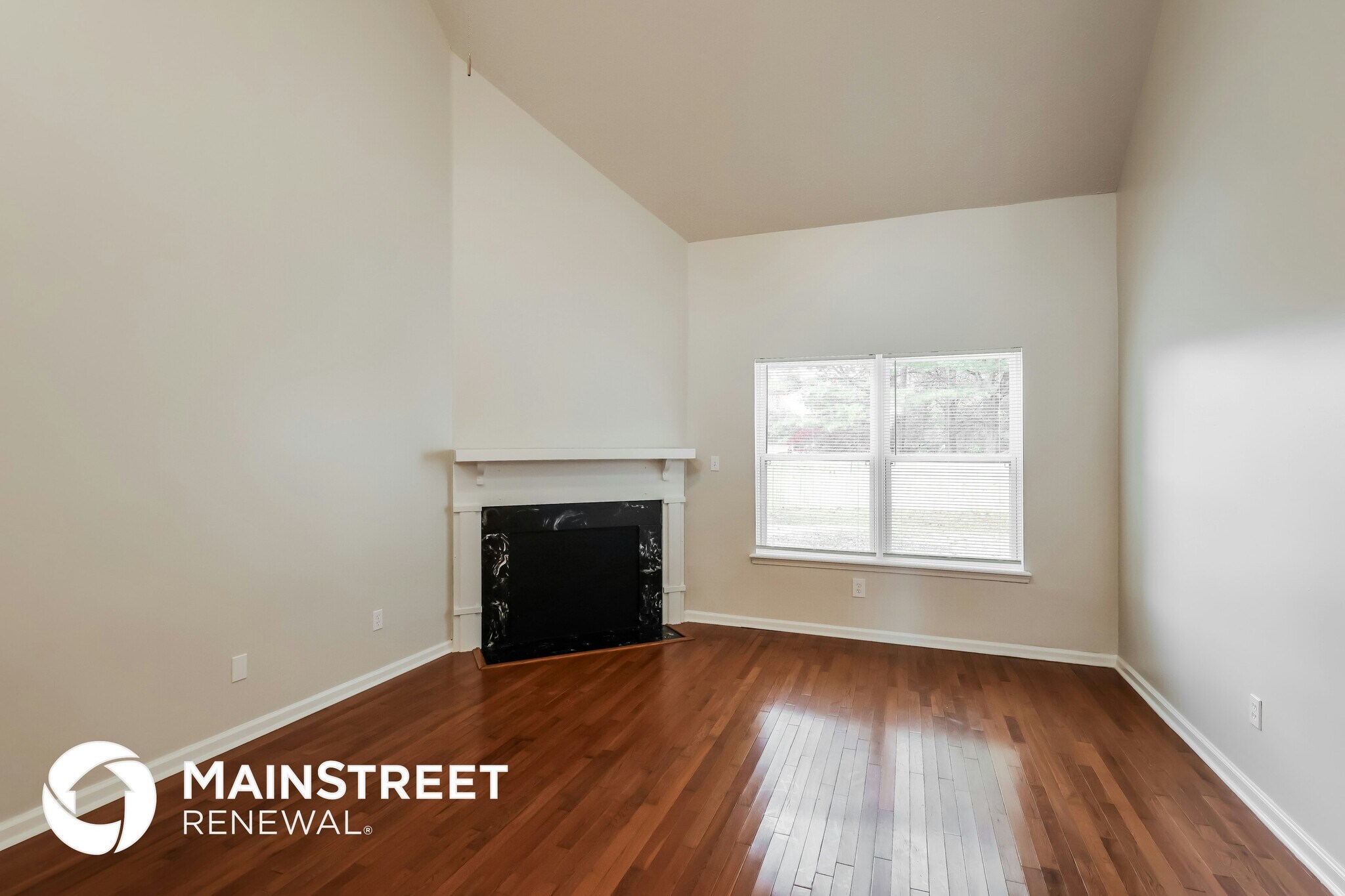 Building Photo - 8007 Apple Valley Dr