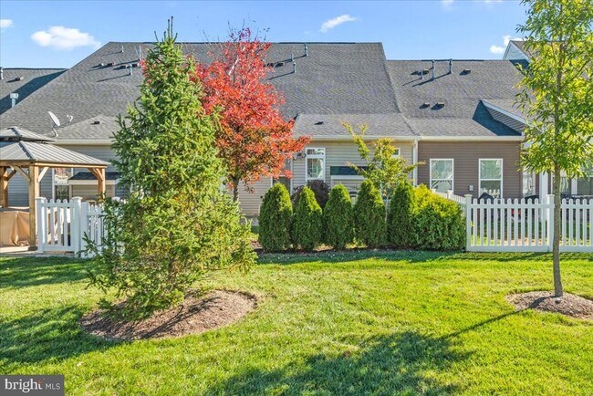 Building Photo - 5358 Red Mulberry Wy