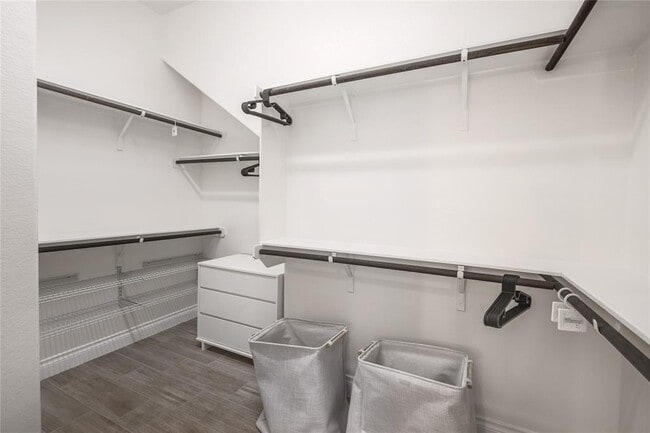 Building Photo - 304 Glen Arbor Dr