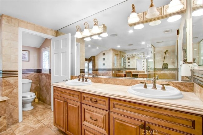 Building Photo - 10818 Hillside Rd