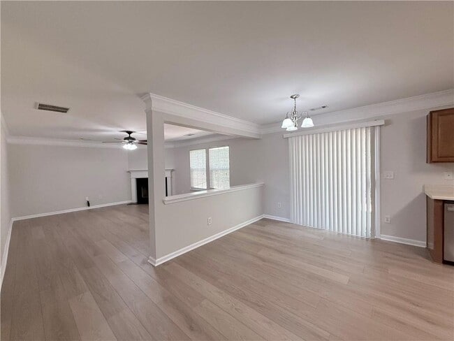 Building Photo - 3080 Centerglen Ln