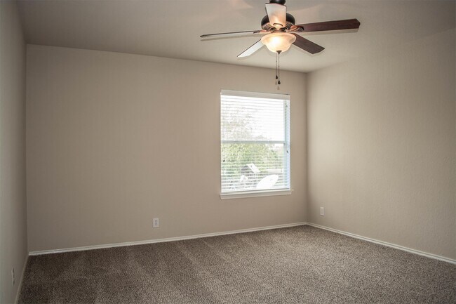 Building Photo - 520 Marlin Cir