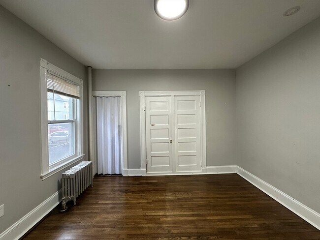 Building Photo - 94 Lonsdale St