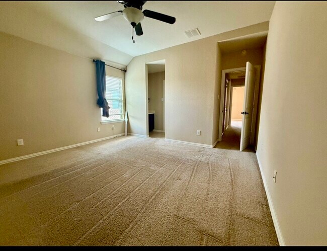 Building Photo - 10314 Hatcher Dr