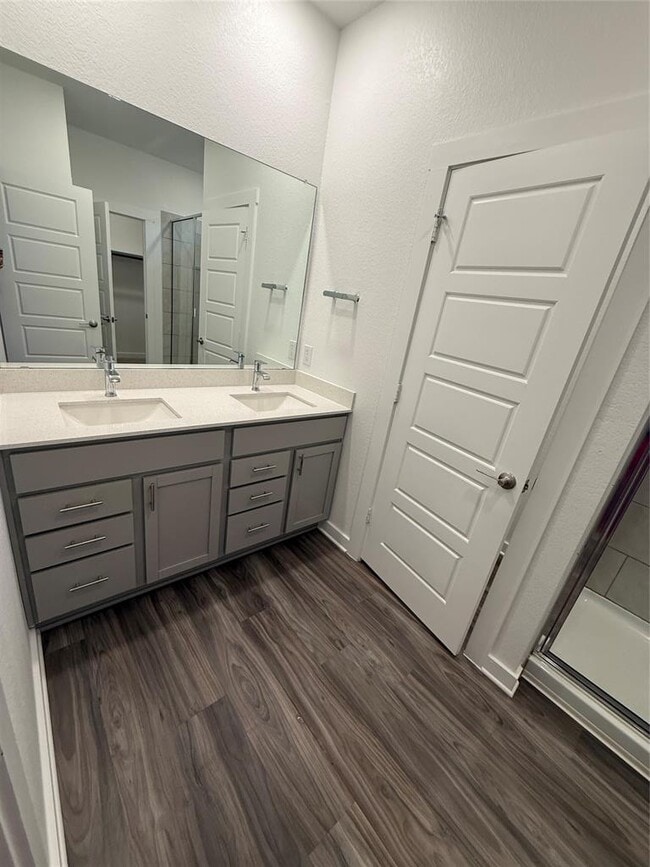 Building Photo - 220 Century Plant Rd