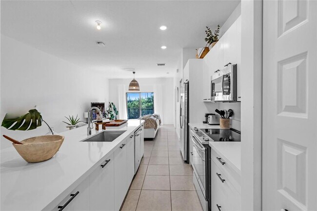 Primary Photo - Northwest 104th Avenue, Doral, FL 33178 - 3 BR 2 BA condo