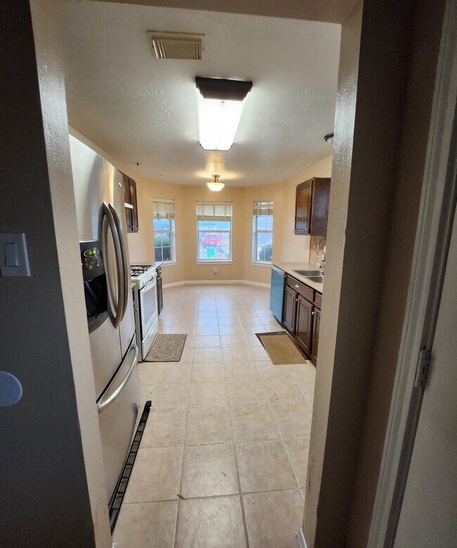 Building Photo - 2007 Goldspring Ln