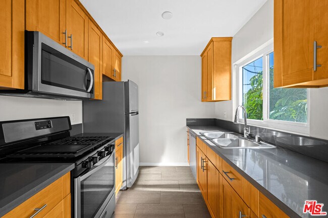 Building Photo - 8336 Blackburn Ave