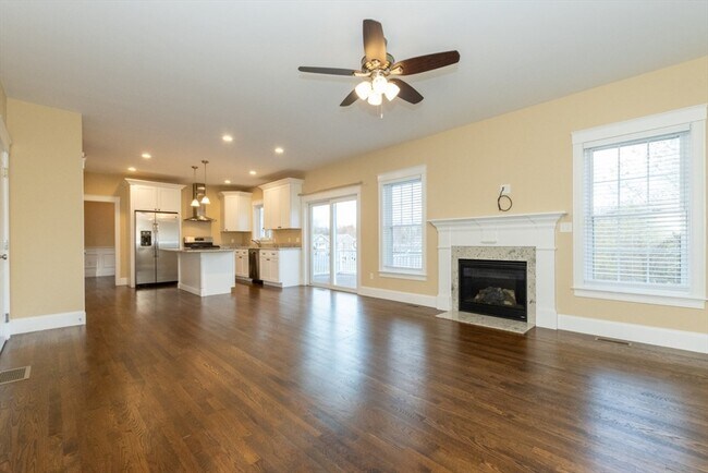 Building Photo - 15 Hialeah Ln