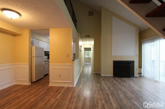 Building Photo - 1618 Aspen Dr