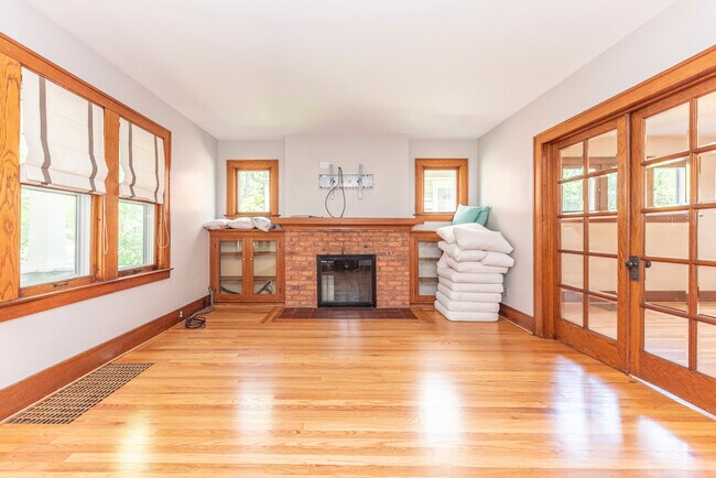 Building Photo - 1111 Olivia Ave