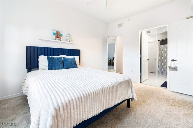 Building Photo - 11400 Ocean Walk Dr