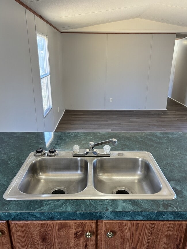 Building Photo - 128 Cassidy Ln