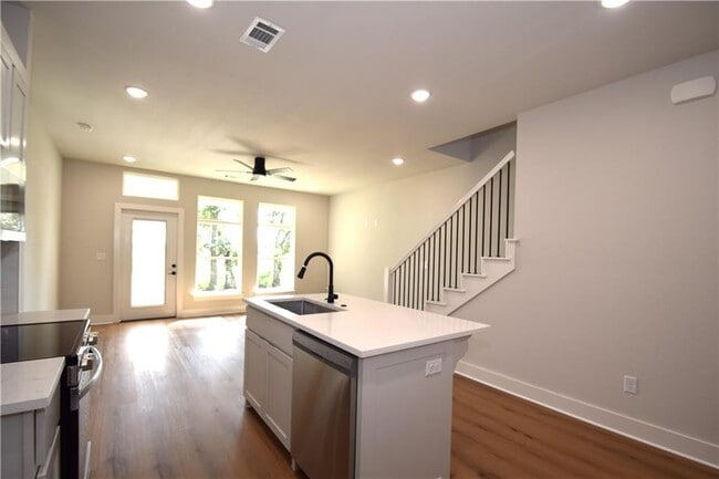 Building Photo - 1821 Lapis Ave