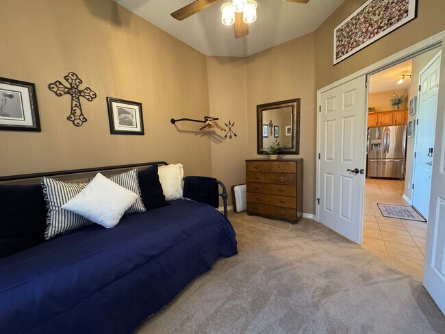 Building Photo - Luxurious Furnished Golf Course Short-Term Rental