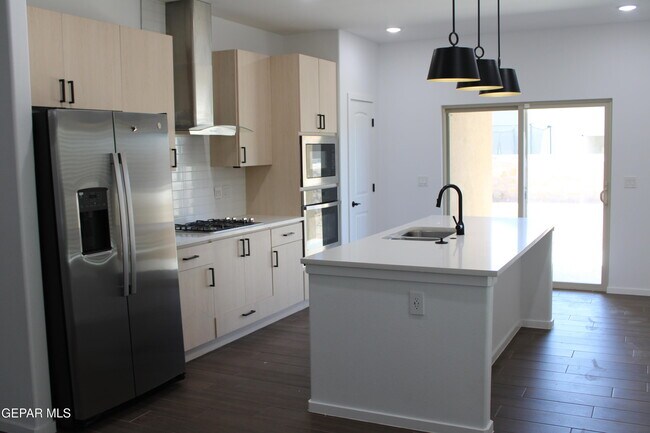 Building Photo - 15220 Ambition Ave