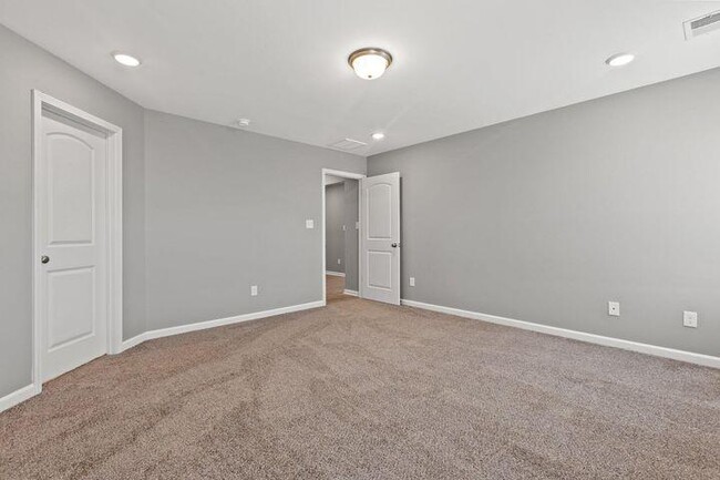 Building Photo - 229 Parker Pl