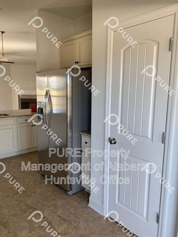 Building Photo - 283 Abercorn Dr