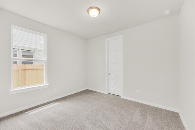 Building Photo - 324 Amista Dr