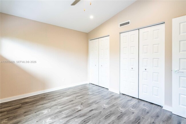 Building Photo - 2412 NE 26th St